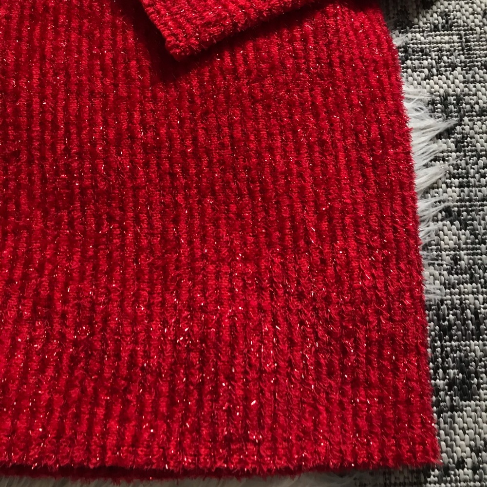 Sparkly red gem accent collar 🌹 - Picture 3 of 8